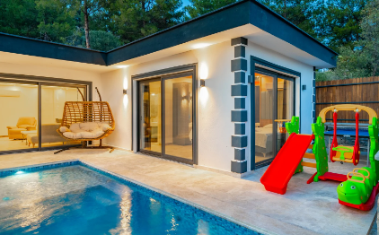 Villa Mira Trio